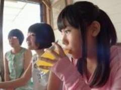 【中出し×乱交セックス】パイパンちゃん3人と乱交セックス