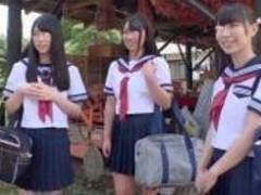 かわい子ちゃんたちとの乱交セックス