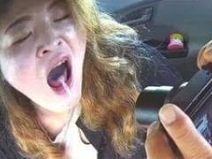 車内フェラでゴックン。ディープスロートおばさん。