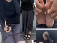 30代主婦美女激弱24.5cm足裏くすぐり両足比べ！5分27秒