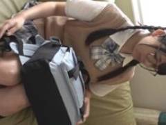 陰キャ童貞大好物の三つ編みおさげの地味童顔巨乳メガネっ娘J●が陽キャヤリチンに喰われる格差社会映像