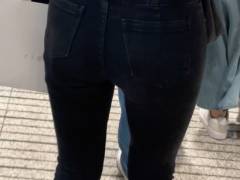 172 魅惑のスキニー美女