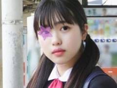 【電車チカン】★丸襟ボレロにツインテのお嬢様を駅のト○レで全裸にして公衆中出し