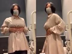 ビクつき具合が格別!!足音が響く中で片足立ち昇天