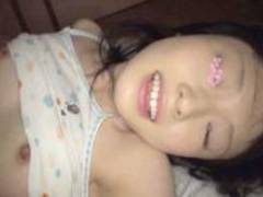 パジャマの彼女にこっそりイタズラ‼