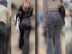 デニムパンツのお姉さん4人セット?