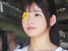 【電車チカン】★車内でまさかのハメ潮漏らし！！★超美ボディの私服美○女がチカンのカリデカ生チ○コの虜に！！