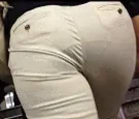 ロン爺のピタパン女がゆく71 階段で透けまくる尻たち編