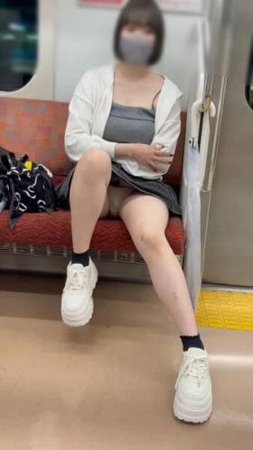 JD撮影日記97　初登場の大当たり娘！！黒髪ボブ×ミニスカの激カワJDを電車内で32分たっぷり撮影